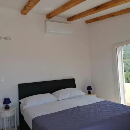 Rooftop With Stunning View Apartment Podstrana