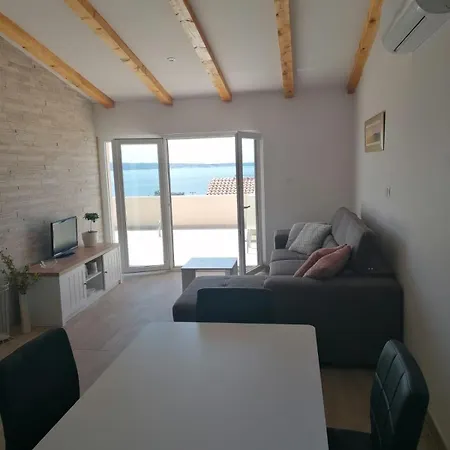 Rooftop With Stunning View Apartment Podstrana